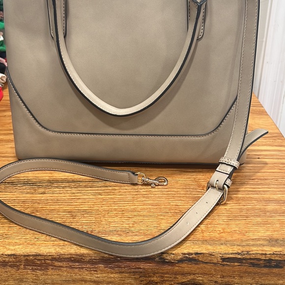 NWT Karl Lagerfeld shoulder bag - Picture 6 of 7